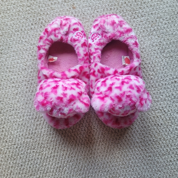 Build A Bear Pink Fuzzy Bear Slippers - Picture 2 of 4